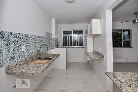Apartamento à venda com 60m², 2 quartos e 1 vagaCozinha e Área de Serviço