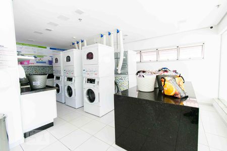 Studio para alugar com 39m², 1 quarto e 1 vaga Studio para alugar com 39m², 1 quarto e 1 vagaLavanderia