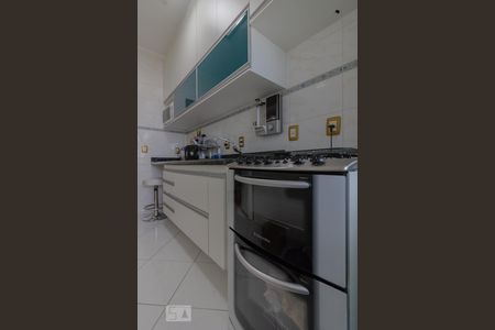 Cozinha de apartamento à venda com 2 quartos, 106m² em Vila Brasílio Machado, São Paulo