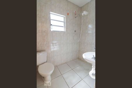 Banheiro da Suite de casa para alugar com 2 quartos, 87m² em Jardim Marek, Santo André