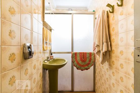 Banheiro de apartamento para alugar com 3 quartos, 58m² em Pinheiros, São Paulo