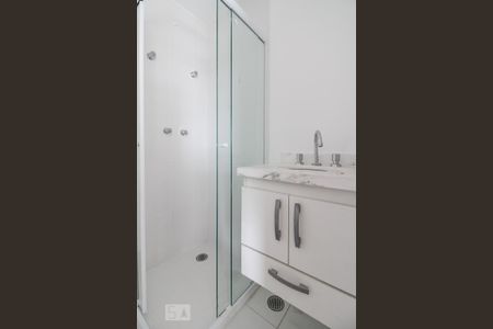 Banheiro de apartamento à venda com 2 quartos, 76m² em Centro, Osasco
