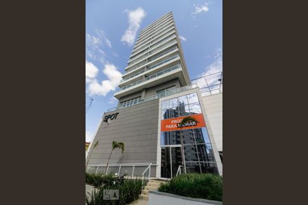 Apartamento à venda com 76m², 2 quartos e 2 vagas Apartamento à venda com 76m², 2 quartos e 2 vagasFachada