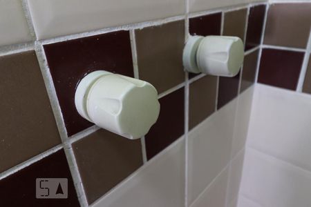 Apartamento à venda com 82m², 2 quartos e 2 vagasBanheiro da Suíte