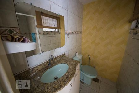 Banheiro de apartamento à venda com 2 quartos, 72m² em Fonseca, Niterói