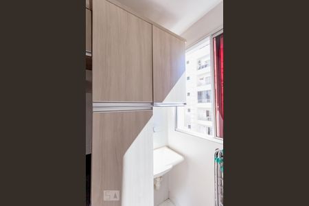 Área de serviço de apartamento para alugar com 2 quartos, 54m² em Setor Negrão de Lima, Goiânia