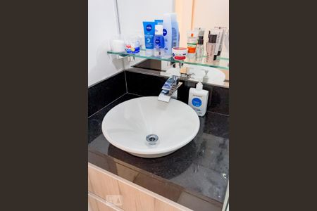 Apartamento para alugar com 54m², 2 quartos e 1 vaga Apartamento para alugar com 54m², 2 quartos e 1 vagaBanheiro do quarto 1