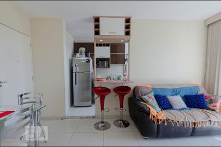 Sala de apartamento para alugar com 2 quartos, 60m² em São Cristóvão, Rio de Janeiro