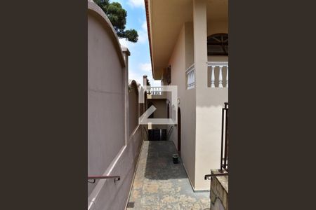 Casa para alugar com 510m², 7 quartos e 6 vagasPassagem lateral