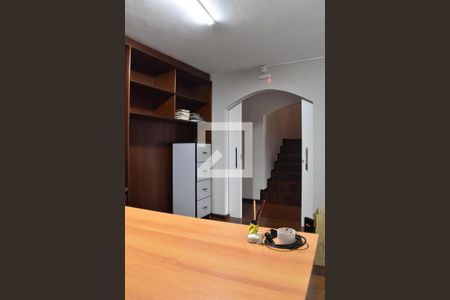 Casa para alugar com 510m², 7 quartos e 6 vagasEscritório