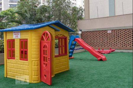 Apartamento à venda com 80m², 3 quartos e 1 vagaÁrea Comum - Playground