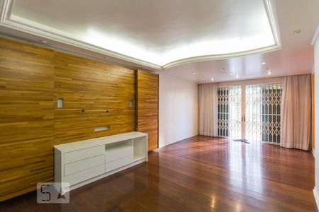 Sala de casa para alugar com 3 quartos, 214m² em Saúde, São Paulo