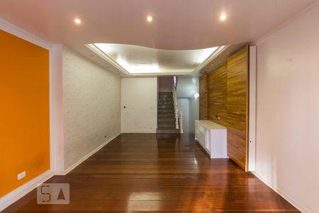Sala de casa para alugar com 3 quartos, 214m² em Saúde, São Paulo