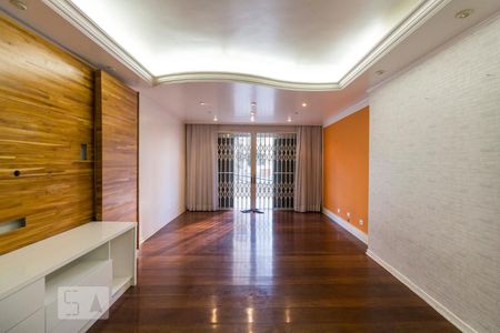 Sala de casa para alugar com 3 quartos, 214m² em Saúde, São Paulo