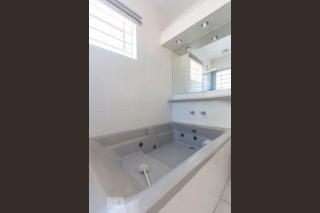 Casa para alugar com 214m², 3 quartos e 1 vagaSuíte - Quarto 1