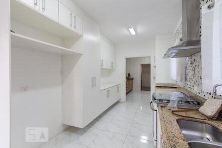 Casa para alugar com 214m², 3 quartos e 1 vagaCozinha