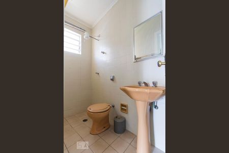 Casa para alugar com 214m², 3 quartos e 1 vagaBanheiro da Edícula