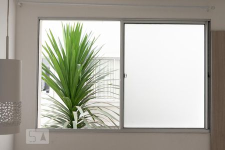 Sala - Janela de apartamento à venda com 2 quartos, 60m² em Planalto, Belo Horizonte