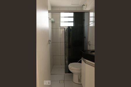 Banheiro de apartamento à venda com 2 quartos, 60m² em Planalto, Belo Horizonte