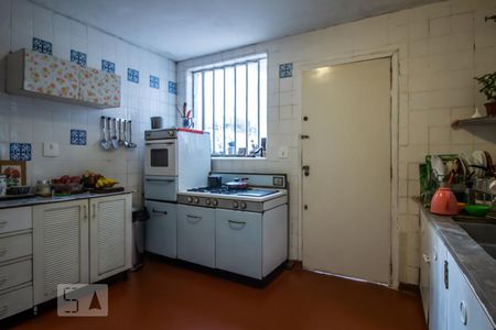 Casa para alugar com 330m², 6 quartos e 2 vagasCozinha