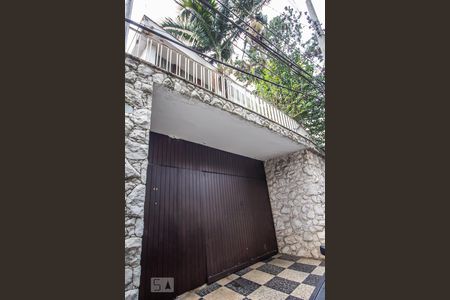 Casa para alugar com 330m², 6 quartos e 2 vagasFachada