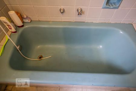 Casa para alugar com 330m², 6 quartos e 2 vagasBanheiro suíte 2 detalhe