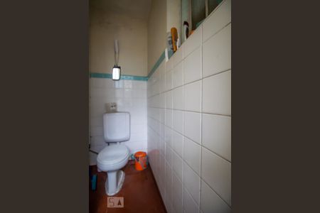 Casa para alugar com 330m², 6 quartos e 2 vagasBanheiro serviço