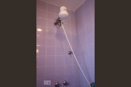 Casa para alugar com 330m², 6 quartos e 2 vagasBanheiro social detalhe