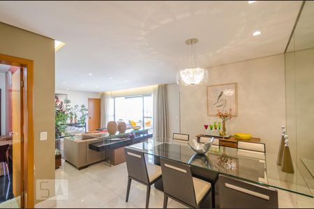 Sala de apartamento para alugar com 4 quartos, 170m² em Vila Paris, Belo Horizonte