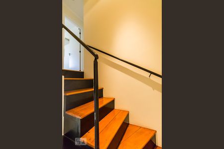 Apartamento à venda com 110m², 2 quartos e 2 vagasEscada