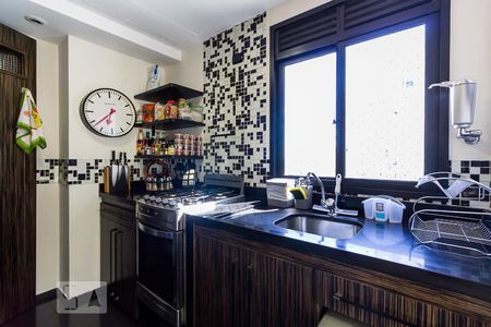 Cozinha de apartamento à venda com 2 quartos, 110m² em Pinheiros, São Paulo