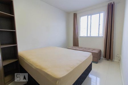 Quarto 1 de apartamento para alugar com 1 quarto, 40m² em Hauer, Curitiba