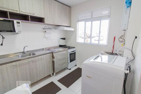 Cozinha de apartamento para alugar com 1 quarto, 40m² em Hauer, Curitiba