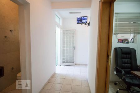 Corredor de casa para alugar com 3 quartos, 169m² em Vila Camilópolis, Santo André
