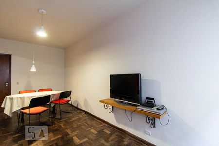 Sala de apartamento para alugar com 2 quartos, 90m² em Centro, Curitiba