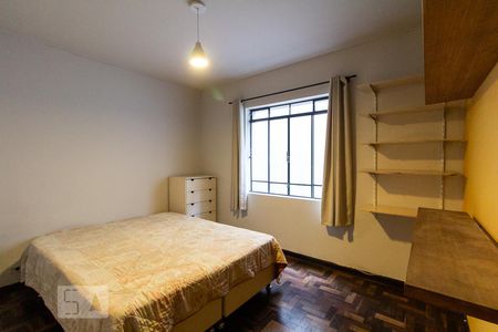Quarto 1 de apartamento para alugar com 2 quartos, 90m² em Centro, Curitiba