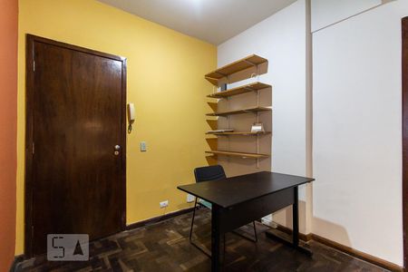 Sala de apartamento para alugar com 2 quartos, 90m² em Centro, Curitiba