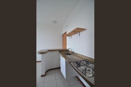 Cozinha de apartamento para alugar com 1 quarto, 45m² em Vale do Sereno, Nova Lima