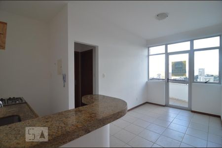 Sala de apartamento para alugar com 1 quarto, 45m² em Vale do Sereno, Nova Lima