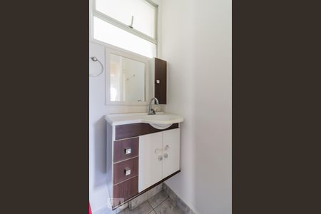 Banheiro de apartamento para alugar com 3 quartos, 74m² em Jardim Bom Clima, Guarulhos