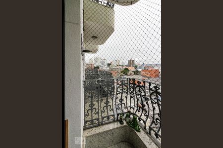 Apartamento à venda com 126m², 4 quartos e 2 vagas Apartamento à venda com 126m², 4 quartos e 2 vagasVaranda