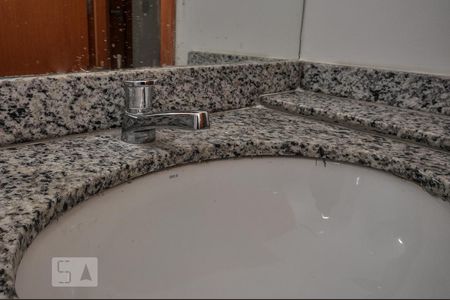 Apartamento à venda com 75m², 3 quartos e 1 vagaBanheiro Suíte 2