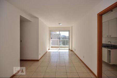Sala de apartamento à venda com 3 quartos, 75m² em Taquara, Rio de Janeiro