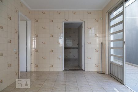 Casa à venda com 200m², 4 quartos e 4 vagasÁrea de serviço 