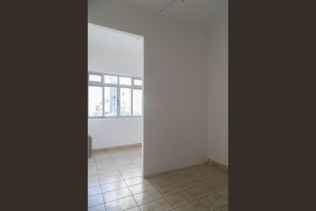Casa à venda com 200m², 4 quartos e 4 vagasQuarto de serviço 