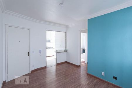 Sala  de apartamento para alugar com 2 quartos, 65m² em Sagrada Família, Belo Horizonte