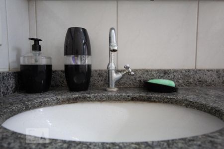 Banheiro de apartamento para alugar com 2 quartos, 55m² em Morumbi, São Paulo