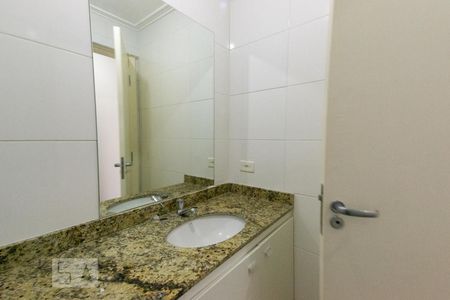 Apartamento para alugar com 150m², 4 quartos e 2 vagas Apartamento para alugar com 150m², 4 quartos e 2 vagasBanheiro 2
