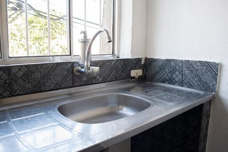 PIA COZINHA de casa de condomínio para alugar com 2 quartos, 50m² em Piqueri, São Paulo