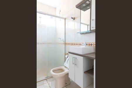 Banheiro de apartamento à venda com 2 quartos, 74m² em Bom Fim, Porto Alegre